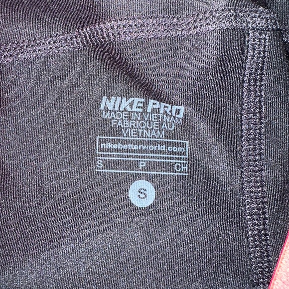 Lot of 4 women’s Nike Pro shorts - Picture 9 of 16